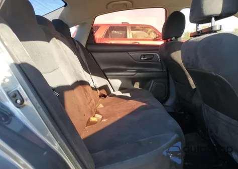 2015 Nissan Altima 2.5 z USA, uszkodzony, nr VIN 1N4AL3AP2FN873582